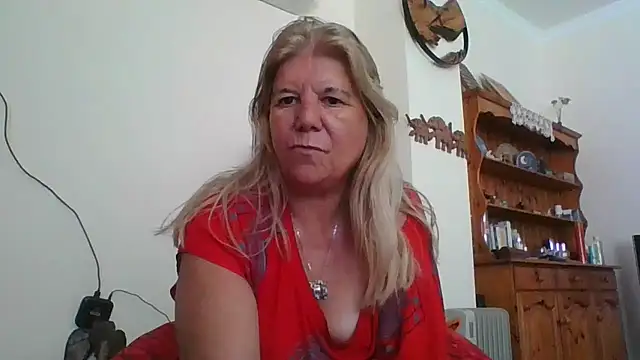 Snapshot of TrustfulVampire1 chatting on 5, 5, 2026 TrustfulVampire1 online show from 5, 5, 2026