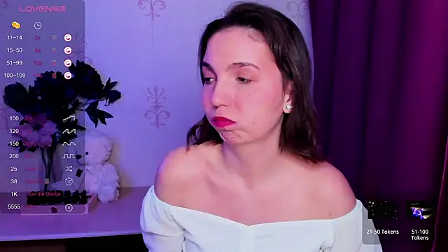 KindHazelHere  online show from 20, 2, 2026