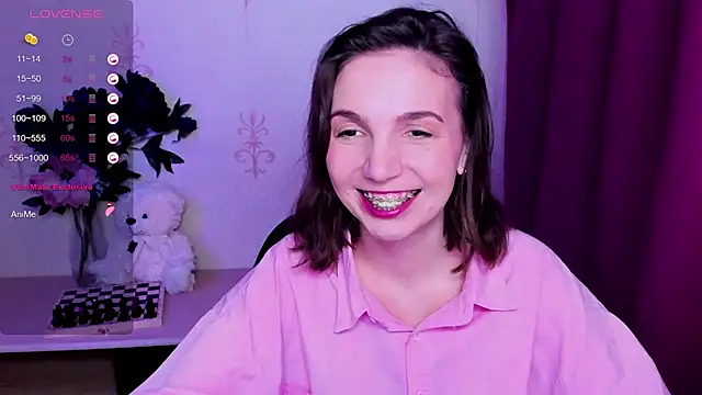 KindHazelHere  online show from 27, 3, 2026