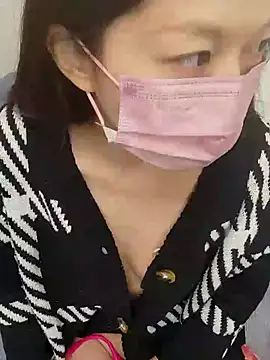 Lu Nana online show from 18, 12, 2024