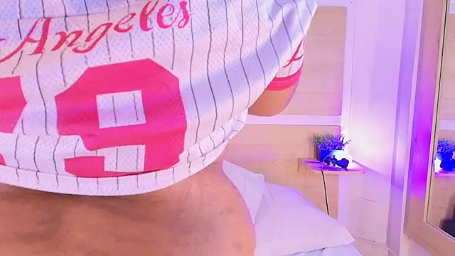  nickypurple  online show from 7, 3, 2026