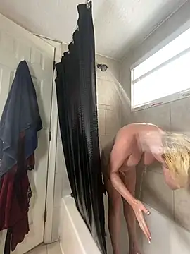 TiffaneyLove online show from 17, 3, 2025