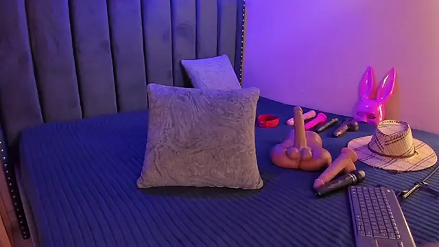 ashlye miller  online show from 17, 10, 2025