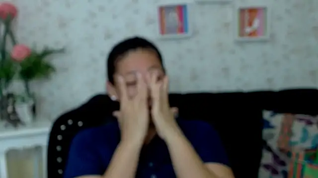 mature martina online show from 8, 3, 2025