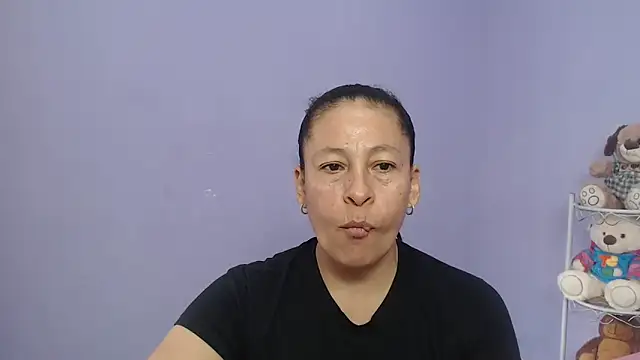 Snapshot of mature_martina chatting on 16, 12, 2025 mature martina online show from 16, 12, 2025