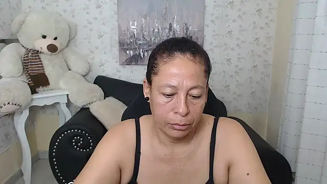 Snapshot of mature_martina chatting on 18, 4, 2026 mature martina online show from 18, 4, 2026