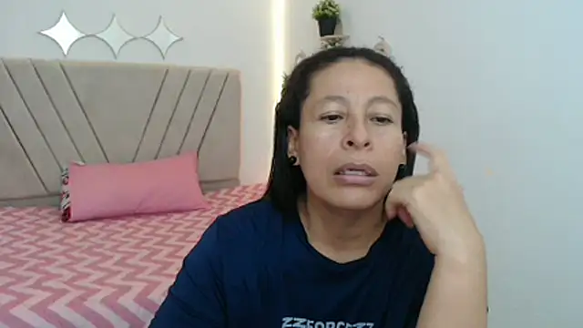 Snapshot of mature_martina chatting on 21, 4, 2026 mature martina online show from 21, 4, 2026