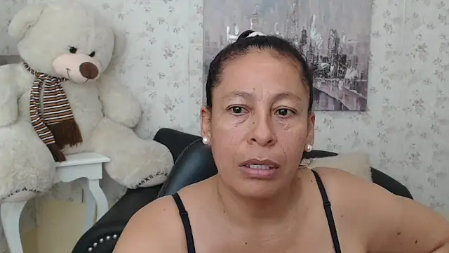 Snapshot of mature_martina chatting on 30, 4, 2026 mature martina online show from 30, 4, 2026