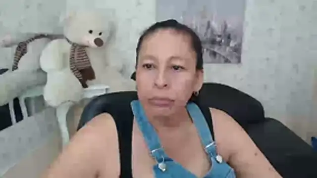 Snapshot of mature_martina chatting on 1, 5, 2026 mature martina online show from 1, 5, 2026