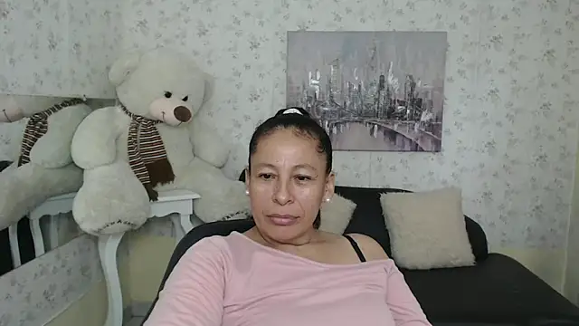 Snapshot of mature_martina chatting on 13, 5, 2026 mature martina online show from 13, 5, 2026