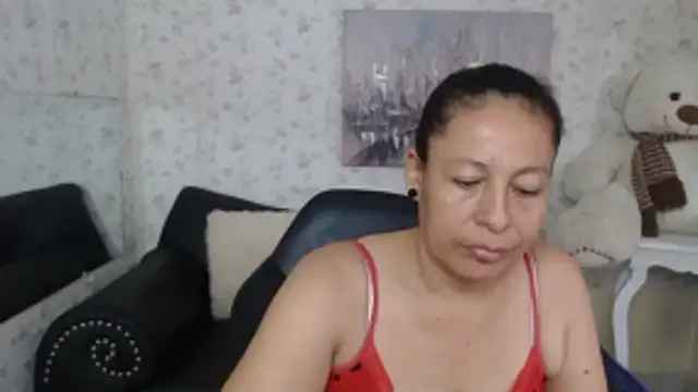 Snapshot of mature_martina chatting on 26, 5, 2026 mature martina online show from 26, 5, 2026