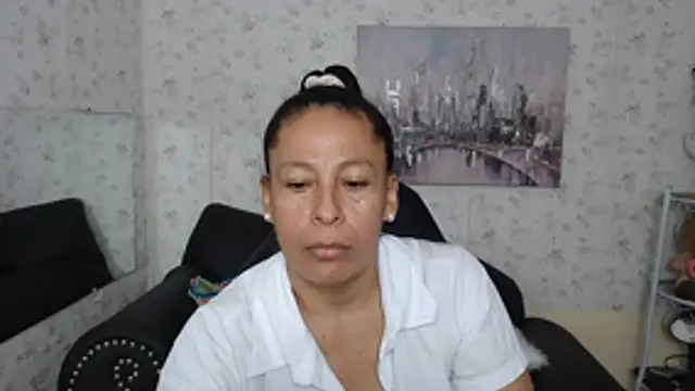mature martina online show from 14, 7, 2026