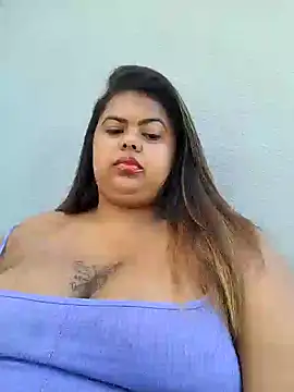 Snapshot of biancabombombbw chatting on 6, 1, 2025 biancabombombbw online show from 6, 1, 2025