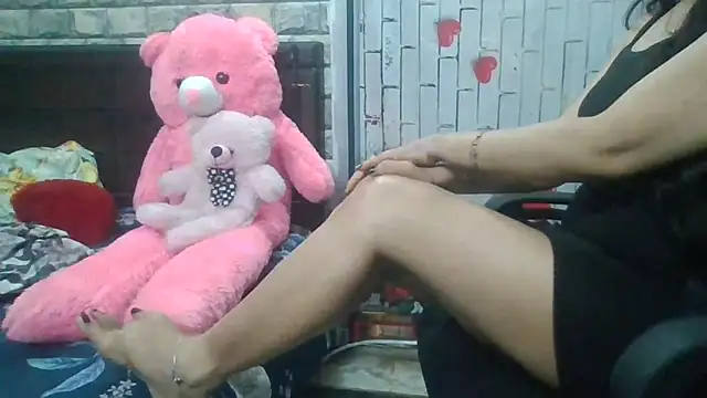 Sexy iknoor online show from 17, 4, 2026