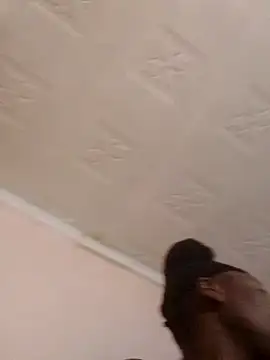 pretty-donna online show from 6, 11, 2025