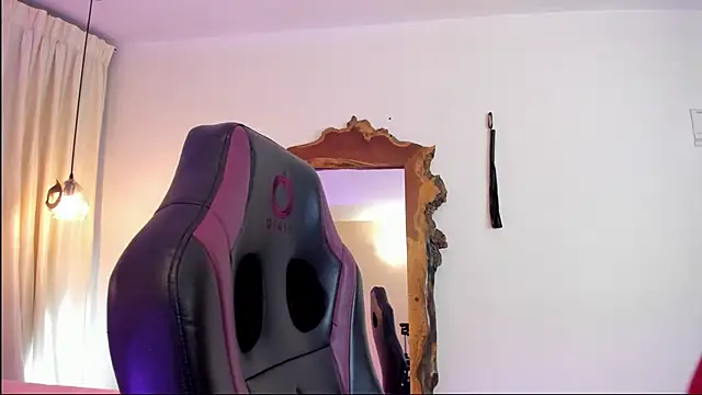 BonnieBad01 online show from 31, 10, 2025