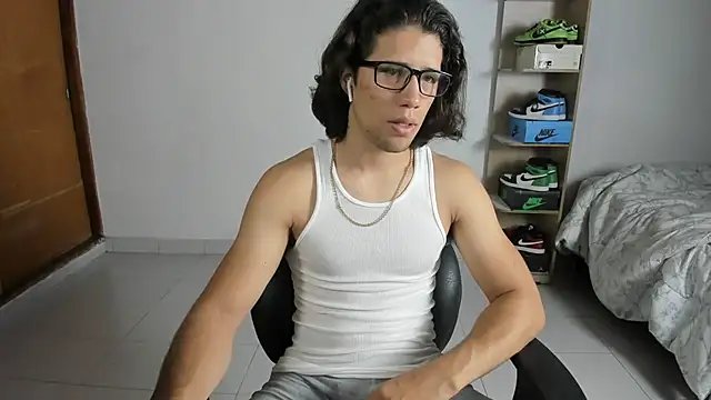 imtonny19 online show from 5, 2, 2025