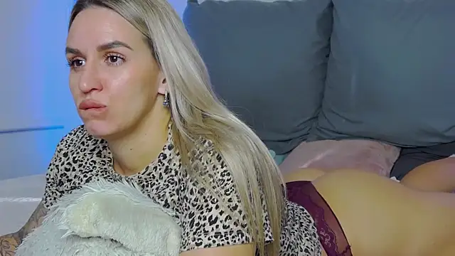 SofiJames online show from 31, 10, 2025