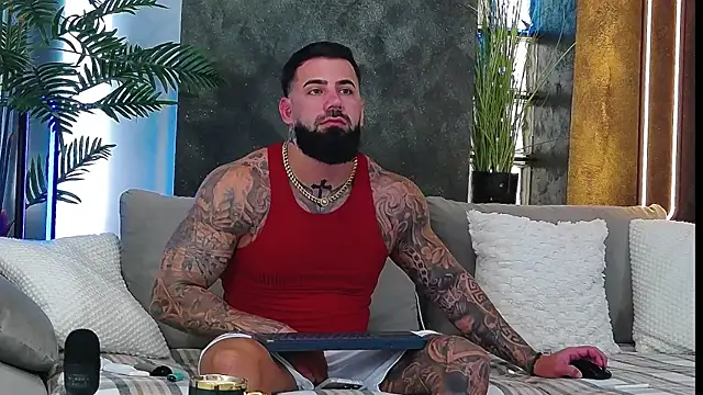 masterkingofmusclee online show from 20, 10, 2025