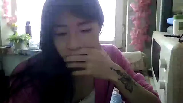 CarlyJoy online show from 18, 4, 2026