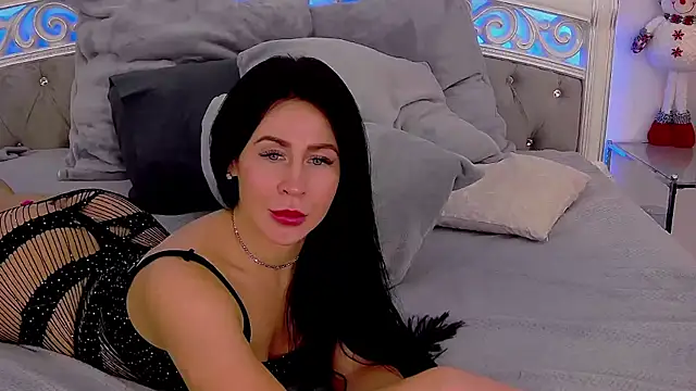 Snapshot of CrissyTaylor chatting on 11, 1, 2025 CrissyTaylor online show from 11, 1, 2025