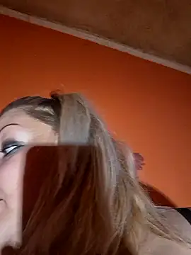 Snapshot of ducicsajsziii chatting on 1, 3, 2026 ducicsajsziii online show from 1, 3, 2026