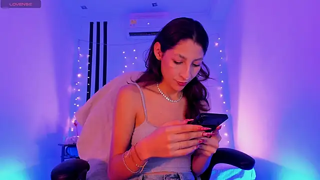 Gorgeous Team online show from 20, 2, 2026