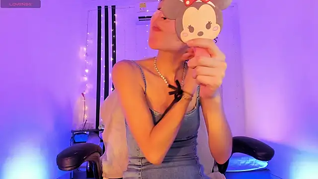 Gorgeous Team online show from 9, 4, 2026