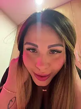 Snapshot of sexyyykloee chatting on 13, 5, 2026 sexyyykloee online show from 13, 5, 2026