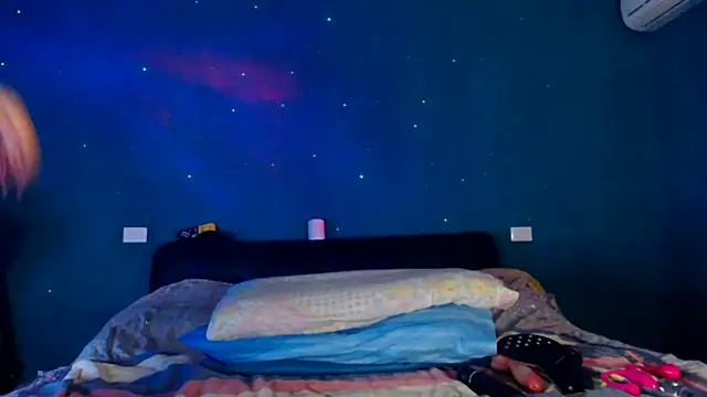 Karendolly  8 online show from 2, 3, 2026