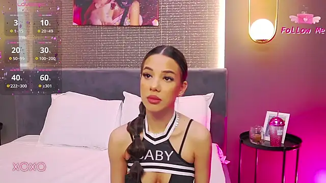 LaraKent online show from 2, 2, 2025