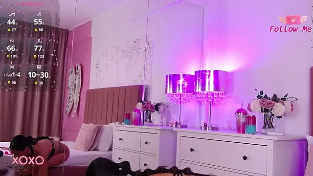 LaraKent online show from 12, 11, 2025