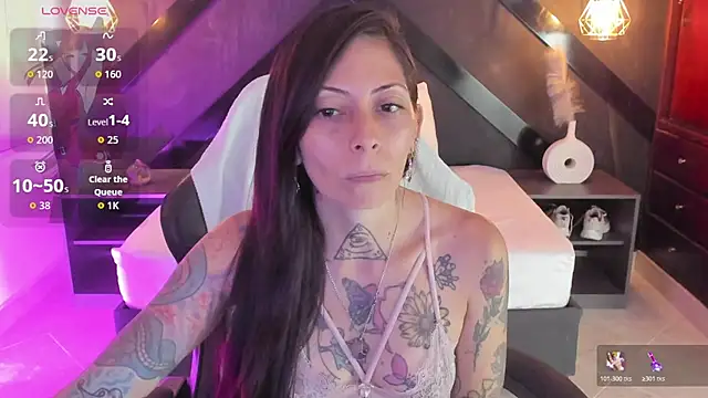 Snapshot of dark_gotica chatting on 17, 7, 2026 dark gotica online show from 17, 7, 2026