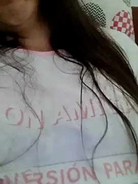 Snapshot of bruna_safadinhaa chatting on 7, 8, 2026 bruna safadinhaa online show from 7, 8, 2026