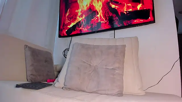 HannahDavis  online show from 10, 4, 2026