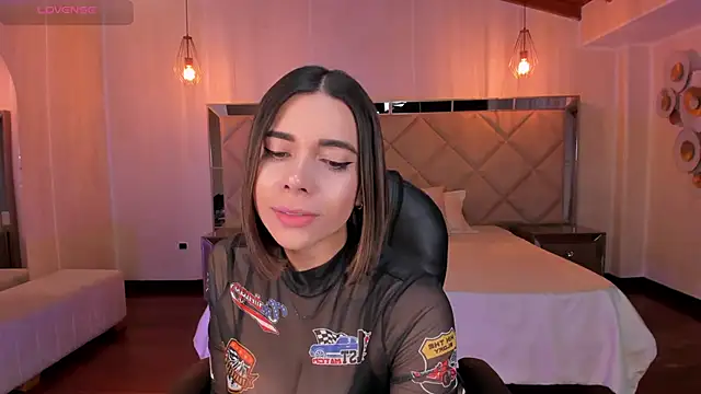 AmyWalker  online show from 9, 3, 2025