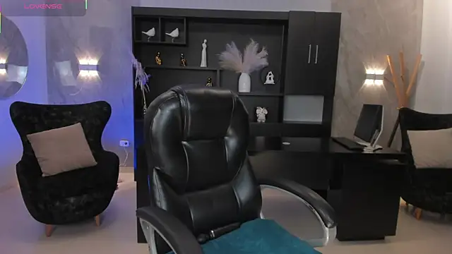 AmyWalker  online show from 16, 3, 2025