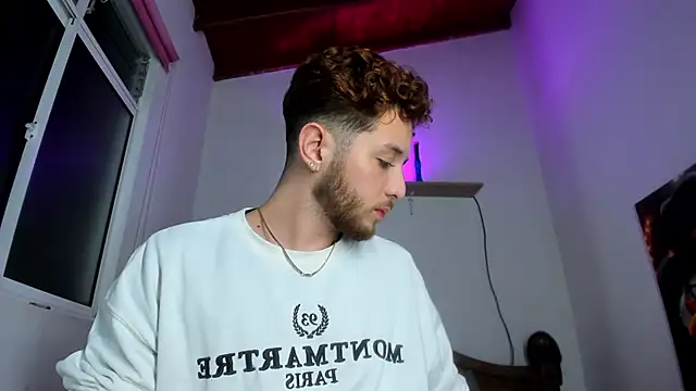 Snapshot of Juan_Castano chatting on 29, 10, 2025 Juan Castano online show from 29, 10, 2025