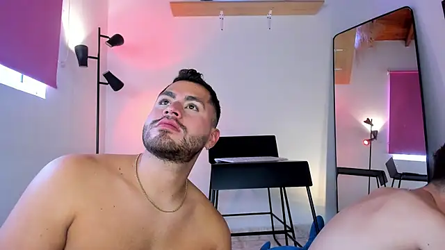 Snapshot of Juan_Castano chatting on 12, 1, 2026 Juan Castano online show from 12, 1, 2026