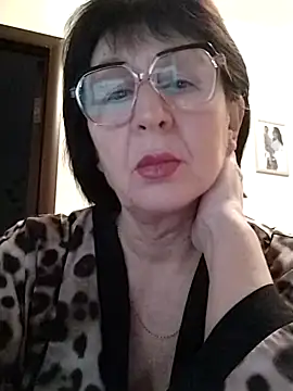 Snapshot of AlbinaXPretty chatting on 3, 12, 2024 AlbinaXPretty online show from 3, 12, 2024