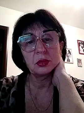 Snapshot of AlbinaXPretty chatting on 4, 12, 2024 AlbinaXPretty online show from 4, 12, 2024