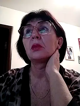 Snapshot of AlbinaXPretty chatting on 7, 12, 2024 AlbinaXPretty online show from 7, 12, 2024