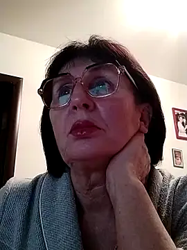 Snapshot of AlbinaXPretty chatting on 11, 12, 2024 AlbinaXPretty online show from 11, 12, 2024