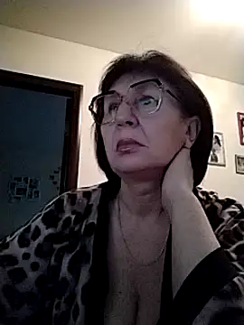 Snapshot of AlbinaXPretty chatting on 30, 12, 2024 AlbinaXPretty online show from 30, 12, 2024