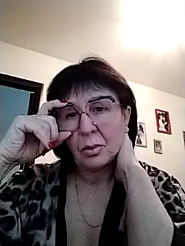 Snapshot of AlbinaXPretty chatting on 30, 12, 2024 AlbinaXPretty online show from 30, 12, 2024