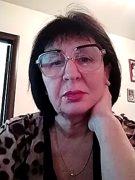 Snapshot of AlbinaXPretty chatting on 1, 1, 2025 AlbinaXPretty online show from 1, 1, 2025