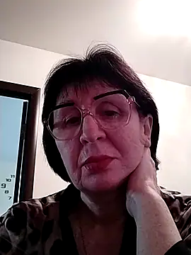 Snapshot of AlbinaXPretty chatting on 2, 2, 2025 AlbinaXPretty online show from 2, 2, 2025
