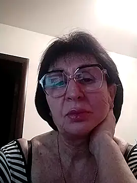 Snapshot of AlbinaXPretty chatting on 4, 2, 2025 AlbinaXPretty online show from 4, 2, 2025