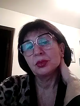 Snapshot of AlbinaXPretty chatting on 7, 2, 2025 AlbinaXPretty online show from 7, 2, 2025