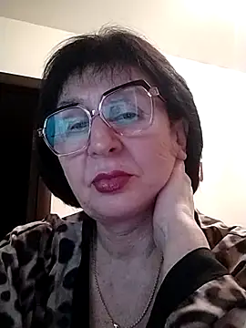 Snapshot of AlbinaXPretty chatting on 8, 2, 2025 AlbinaXPretty online show from 8, 2, 2025